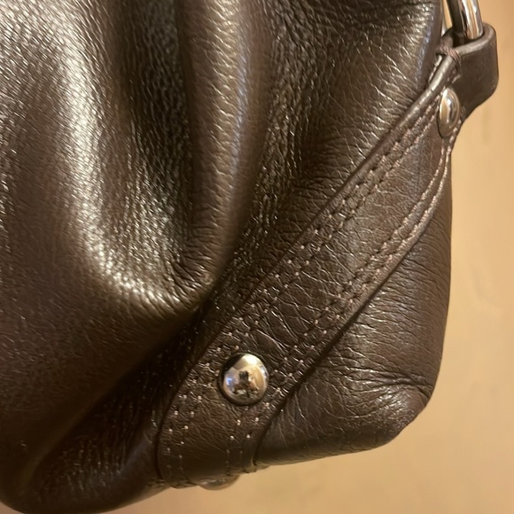 COACH shoulder chocolate color leather bag.excellent color no marks or stains. - Picture 5 of 10